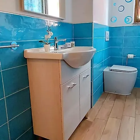 Isola 156 Apartment *